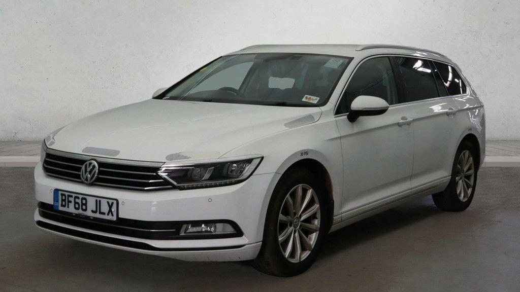 Volkswagen Passat 1.6L Se Business White #2