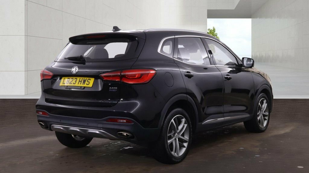 MG HS 1.5L Excite Black #5