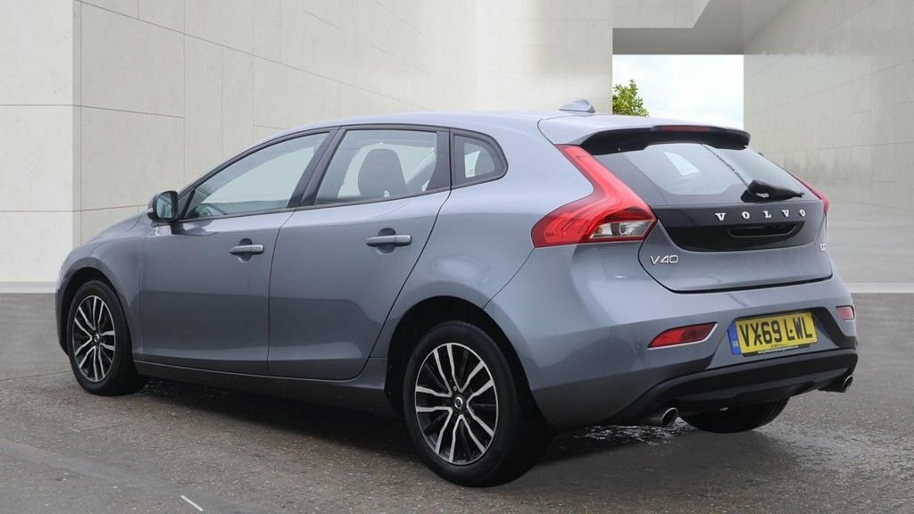 Volvo V40 2L Momentum Edition Grey #5