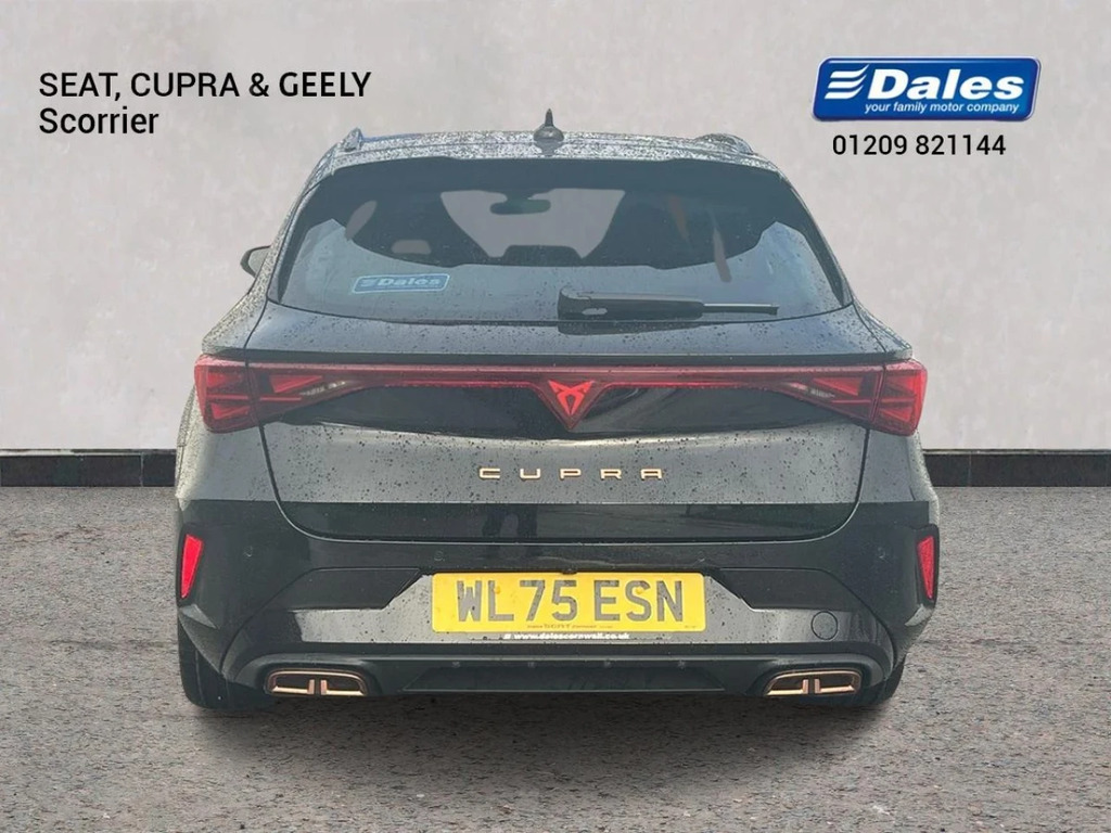 Seat Leon Leon 1.5 Ehybrid 204 Shadow Edition Dsg Estate Black #3