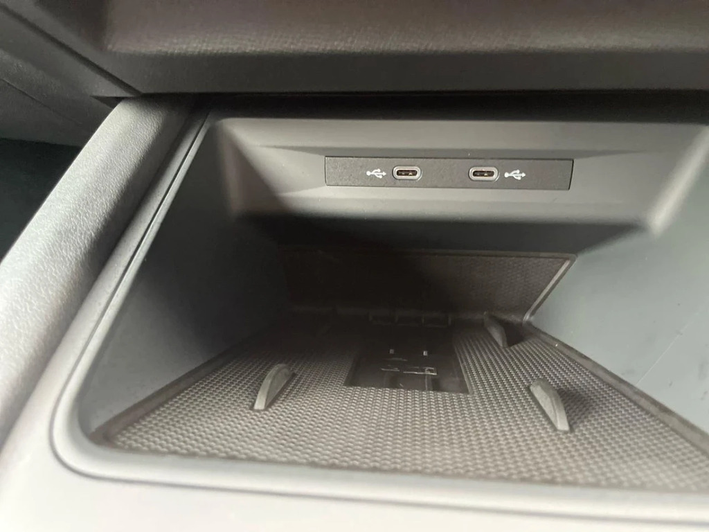 Seat Leon 1.4 Ehybrid 13Kwh Fr Sport Hatchback Pl Grey #11
