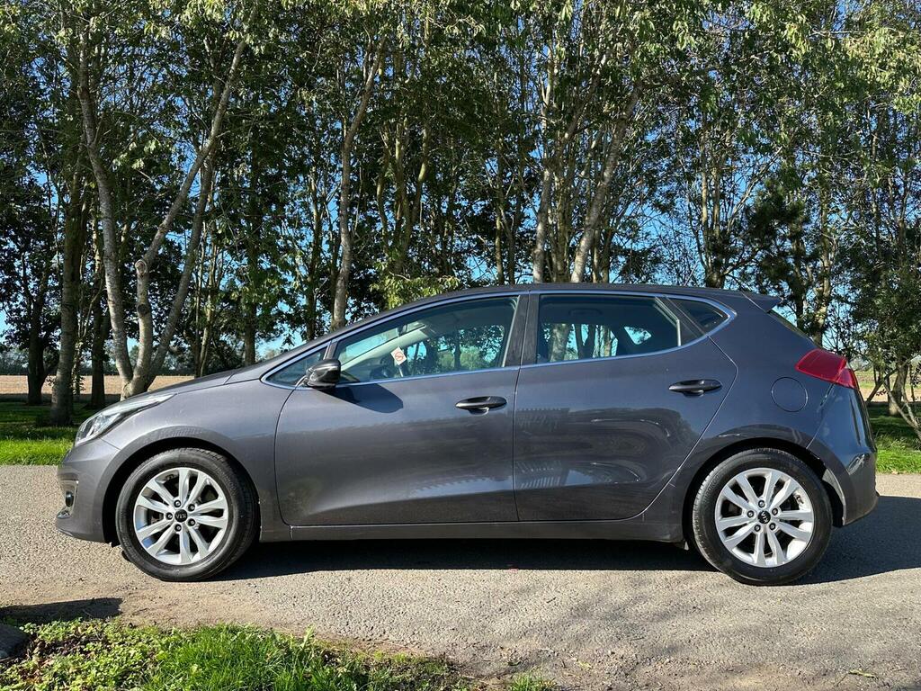 Kia Ceed Hatchback 1.6 Crdi 2 Euro 6 Ss 201616 Grey #4