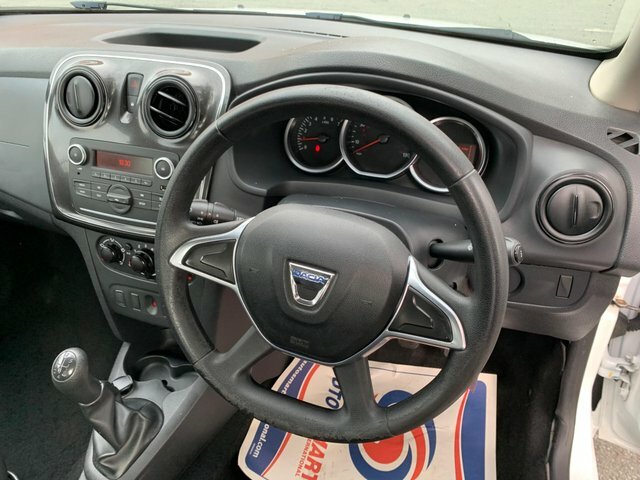 Dacia Sandero 1.0 Essential, 5Dr, Hb, Black Met, Very Clean Exa  #27