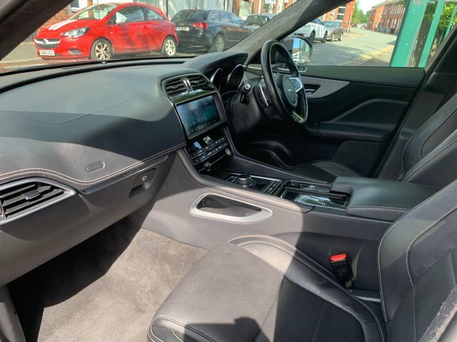 Jaguar F-Pace 2.0 D180 R Sport Suv Awd 180 Ps Blue #9