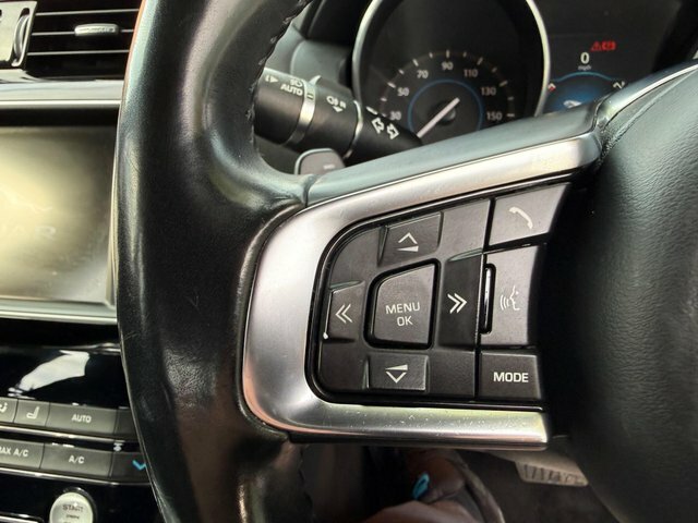 Jaguar XE 2.0D Portfolio Euro 6 Ss Red #18