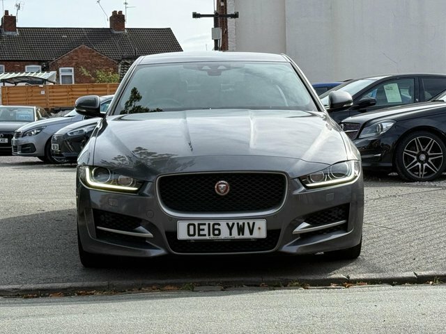 Jaguar XE 2.0D Portfolio Euro 6 Ss Red #7