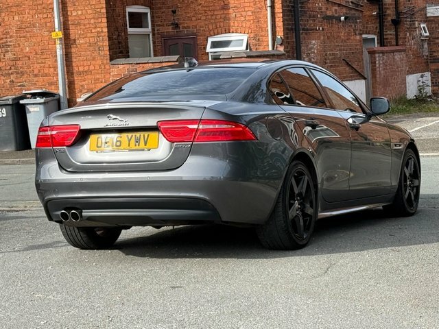 Jaguar XE 2.0D Portfolio Euro 6 Ss Red #10
