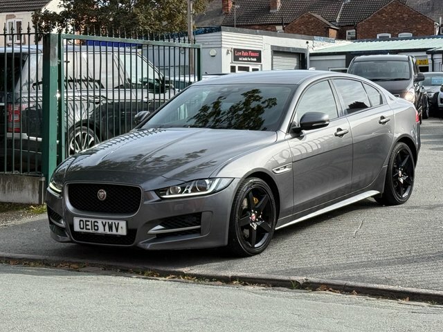 Jaguar XE 2.0D Portfolio Euro 6 Ss Red #8
