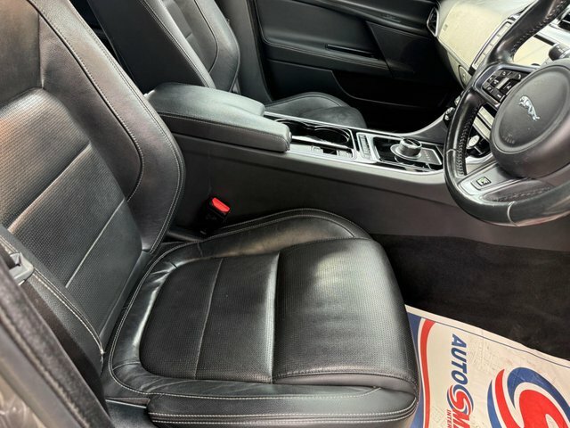 Jaguar XE 2.0D Portfolio Euro 6 Ss Red #12