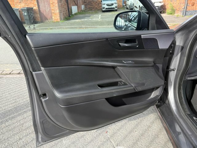 Jaguar XE 2.0D Portfolio Euro 6 Ss Red #21
