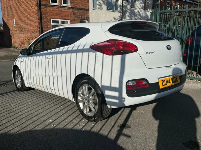Kia Proceed 1.4 Vr7 Euro 5 White #4