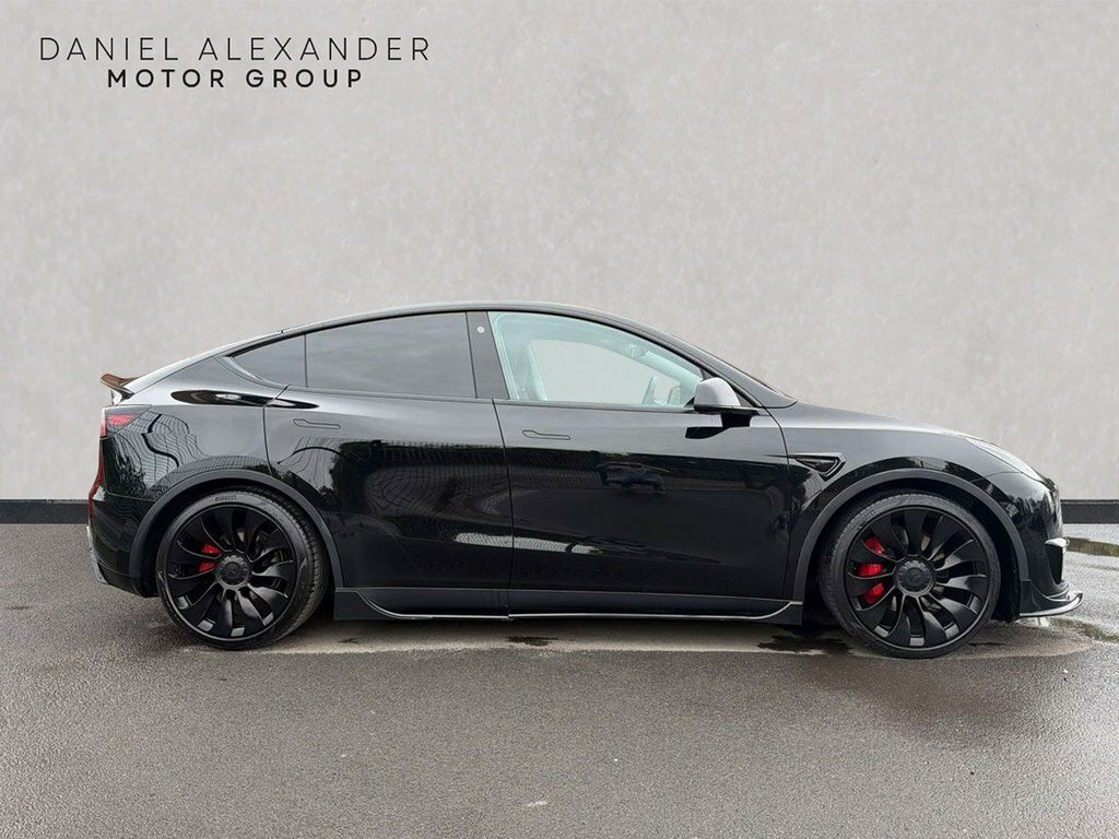 Tesla Model Y Suv Black #5