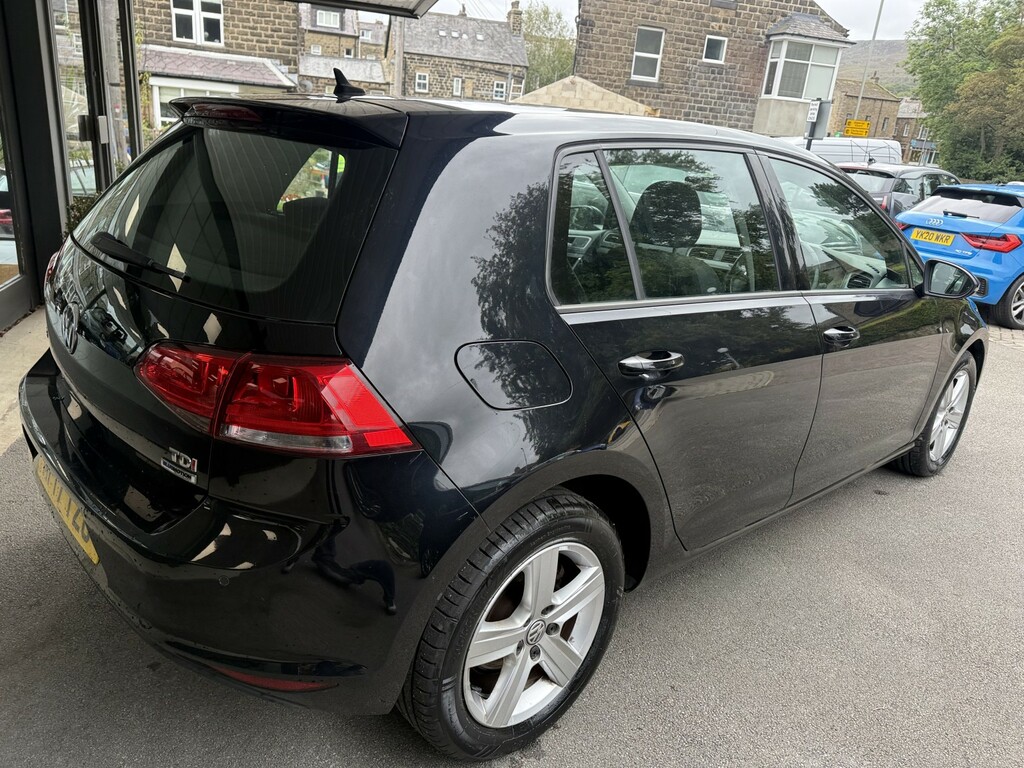 Volkswagen Golf 1.6 Tdi Bluemotion Tech Match Edition Black #4