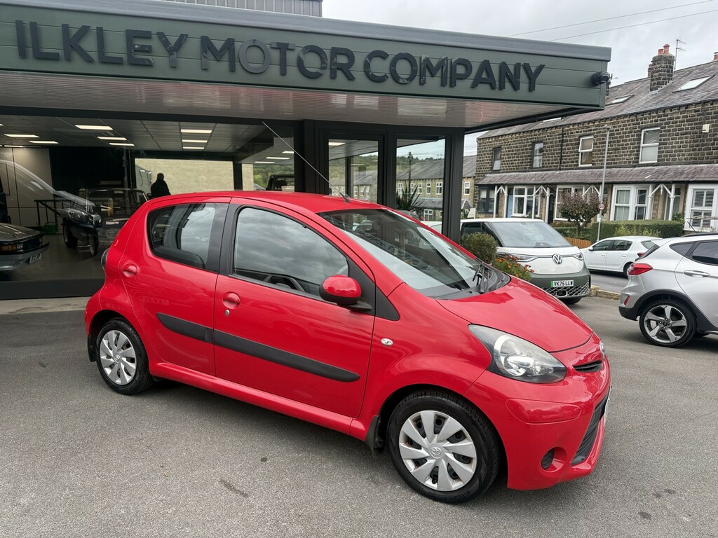 Toyota Aygo 1.0 Vvt-i Move Red