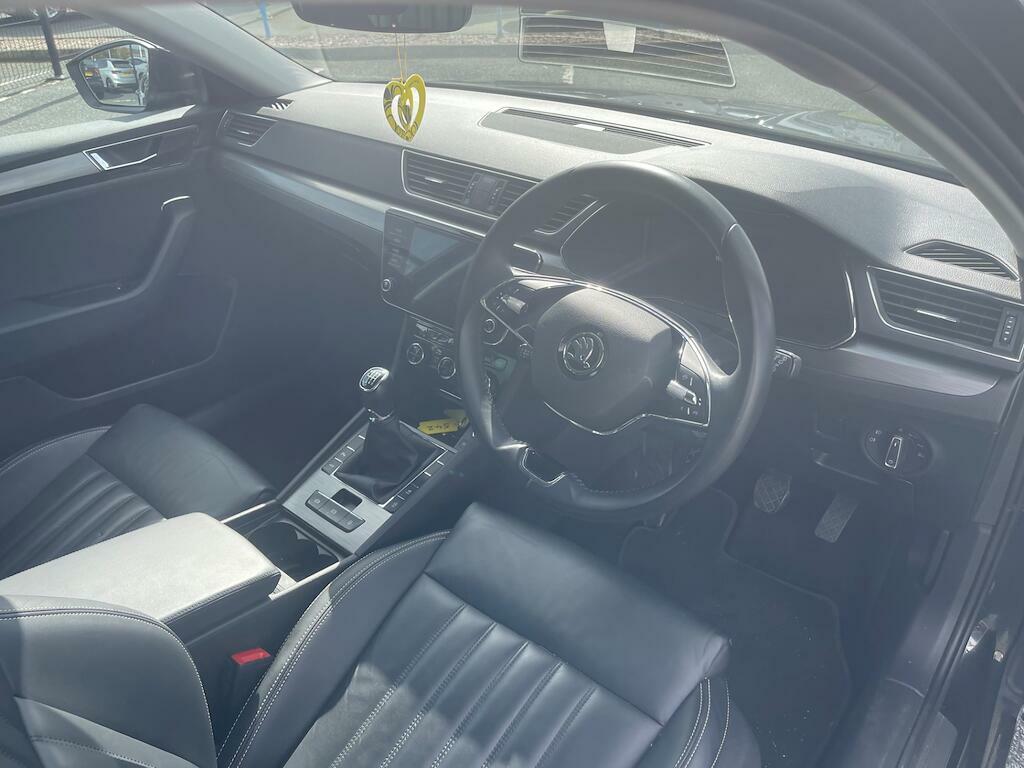 Skoda Superb Se L Black #6