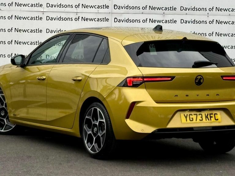 Vauxhall Astra 1.5 Turbo D Ultimate Hatchback Eur Yellow #3