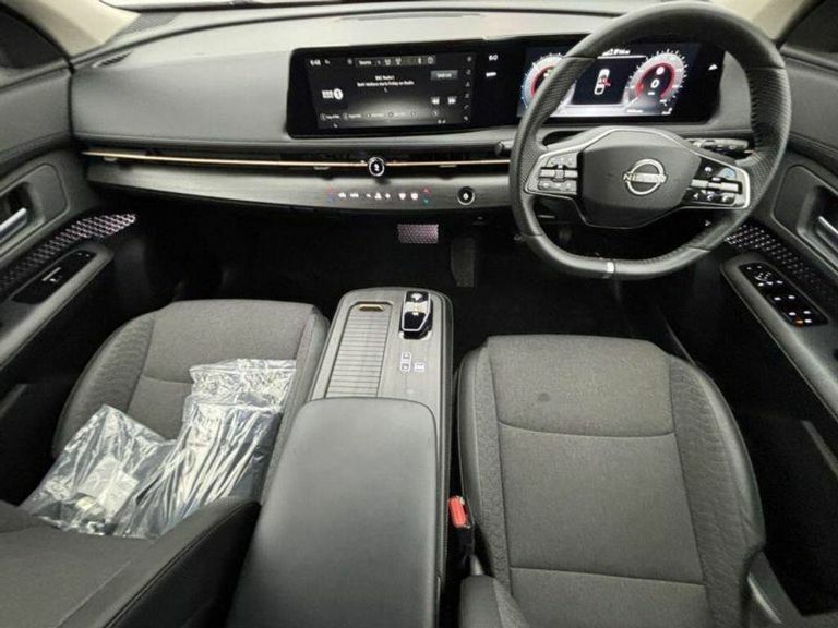 Nissan Ariya 63Kwh Advance Suv 7.4Kw Charger Grey #5
