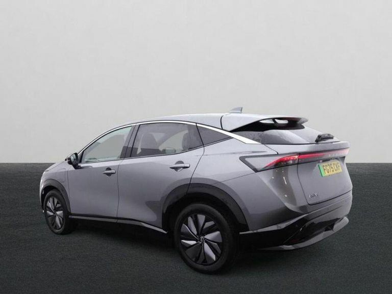 Nissan Ariya 63Kwh Advance Suv 7.4Kw Charger Grey #3