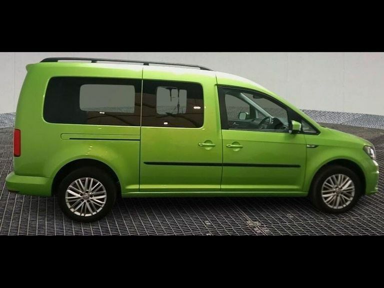 Volkswagen Caddy Maxi Life 2.0 Tdi Dsg Purple #2