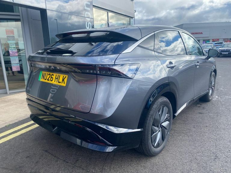 Nissan Ariya 63Kwh Advance Suv 7.4Kw Charger Grey #3