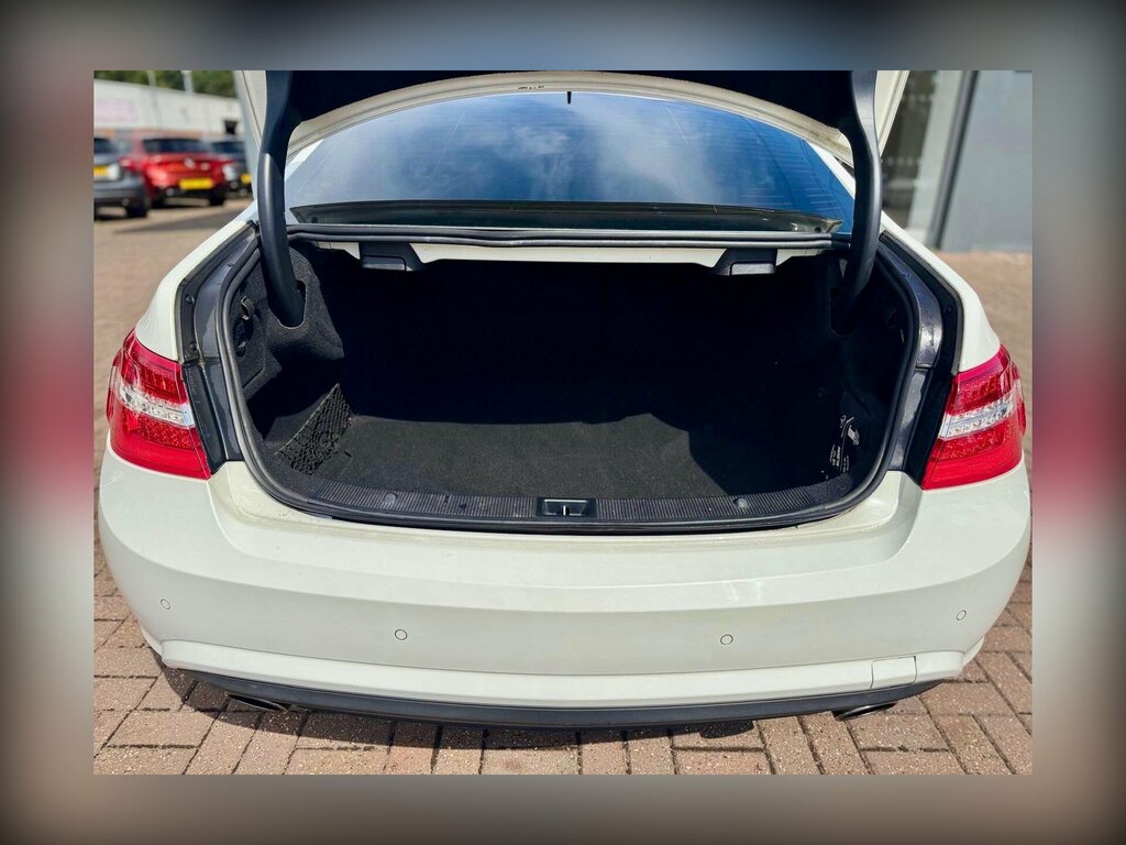 Mercedes-Benz E Class E350 Cdi Blueefficiency Sport 4-Door #21