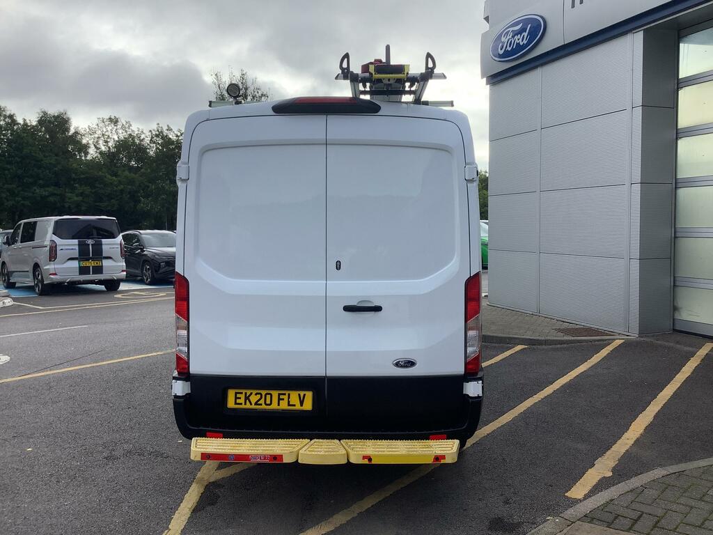 Ford Transit Custom 350 L2 H2 136Ps 2.0 Leader Double Ca White