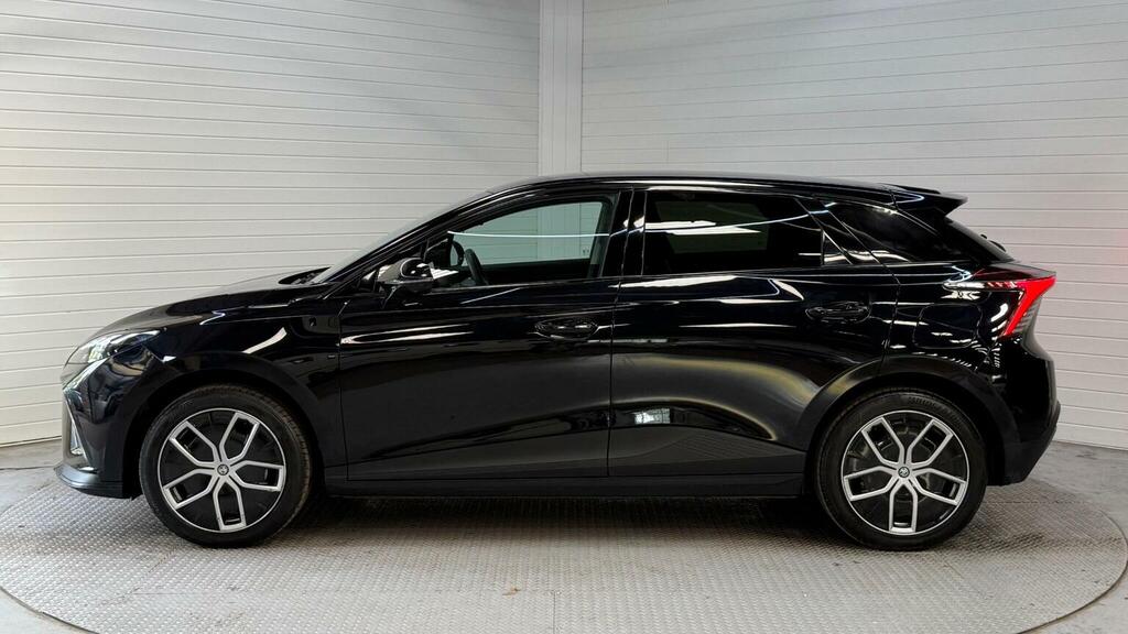 MG MG4 Hatchback 64Kwh Trophy Long Range 20252 Black #6