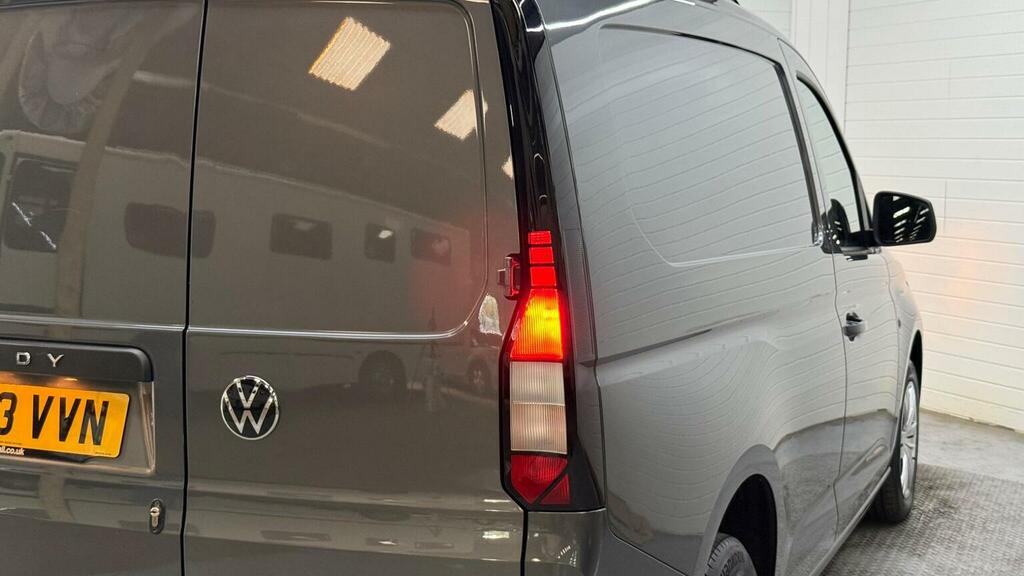 Volkswagen Caddy C20 Cargo Commerce Pro Swb 102 Ps 2.0 Tdi 6Sp Manu White #20
