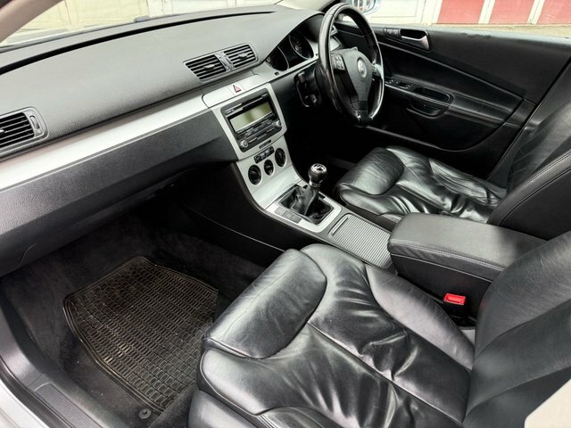 Volkswagen Passat 1.8 Highline Tsi 160 Bhp Silver #23