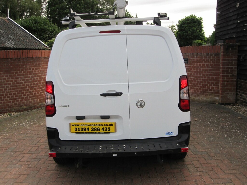 Vauxhall Combo 1.6 Turbo D 2300 Edition 2019 White #4