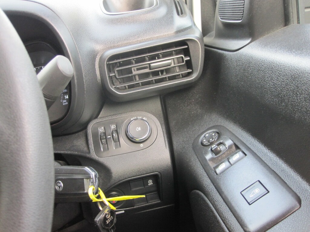 Vauxhall Combo 2300 1.5 Turbo D 100Ps H1 Sportive Van  #17