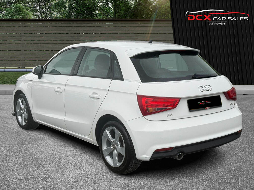 Audi A1 1.6 Tdi Sport White #6