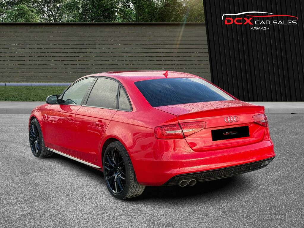 Audi A4 2.0 Tdi 177 Black Edition Plus Red #6