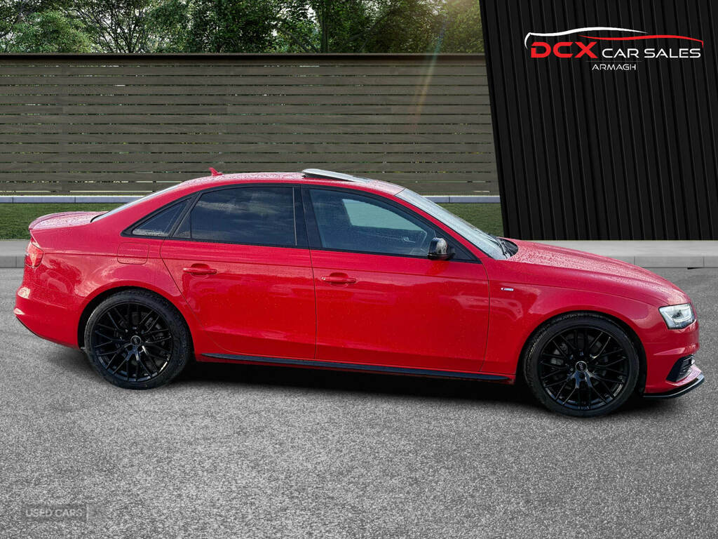Audi A4 2.0 Tdi 177 Black Edition Plus Red #3