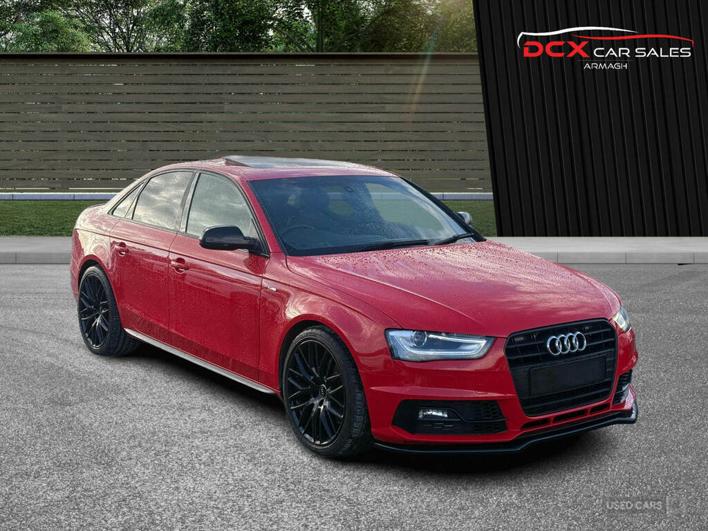 Audi A4 2.0 Tdi 177 Black Edition Plus Red