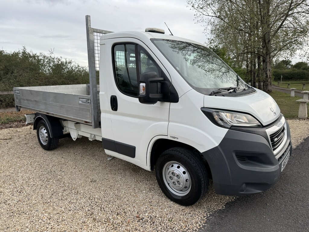 Peugeot Boxer 2017 2.0 Bluehdi 335 Professional Panel Van Di White #2