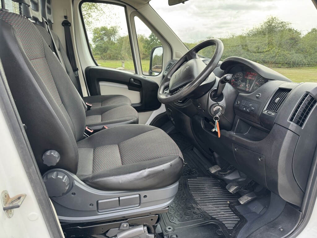 Peugeot Boxer 2017 2.0 Bluehdi 335 Professional Panel Van Di White #10