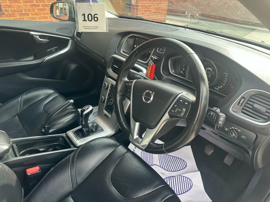 Volvo V40 2L Inscription Grey #3