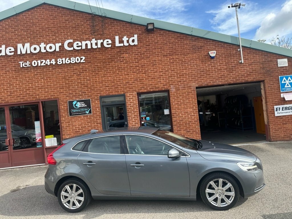 Volvo V40 2L Inscription Grey #2