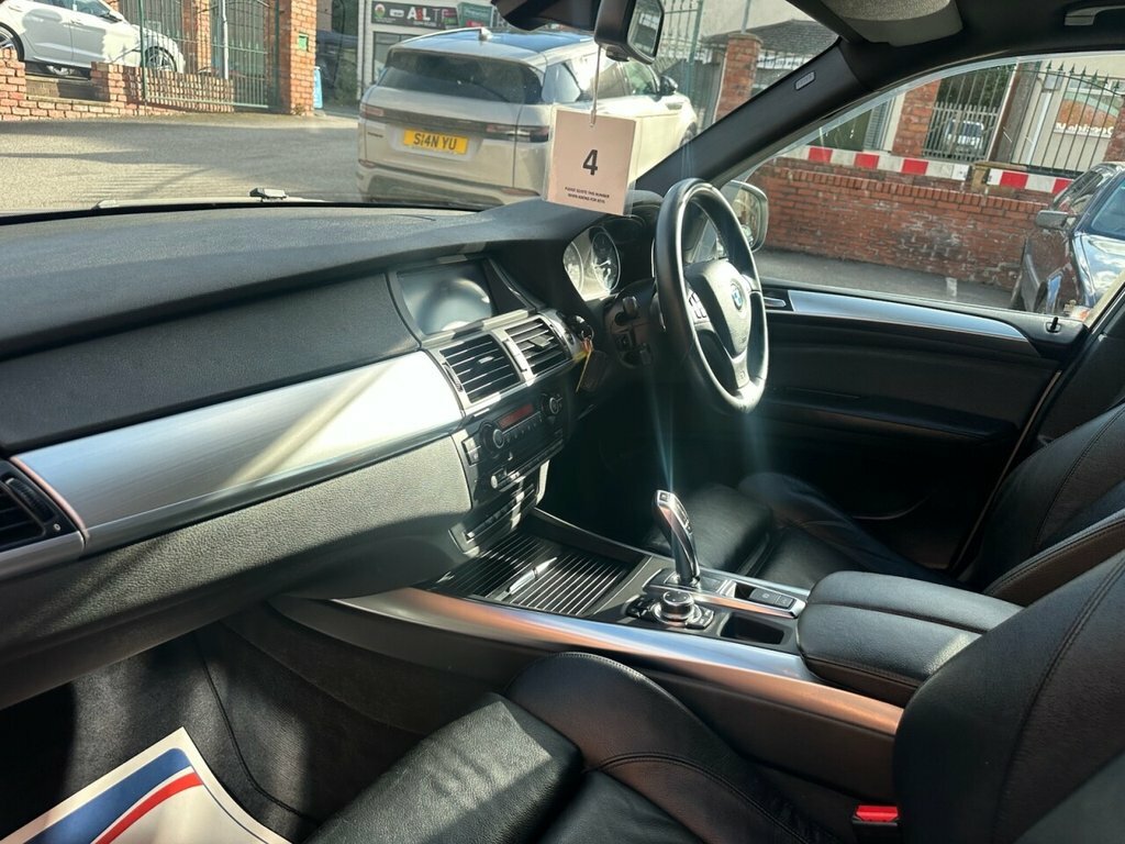 BMW X5 Xdrive40d M Sport White #18