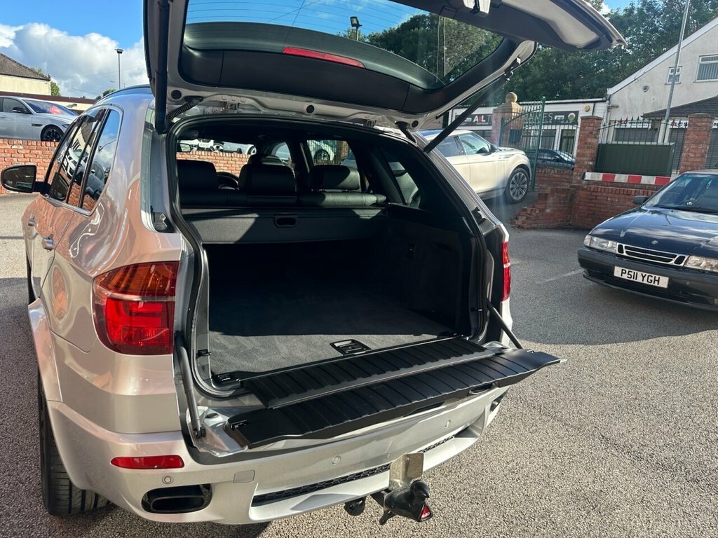 BMW X5 Xdrive40d M Sport White #27