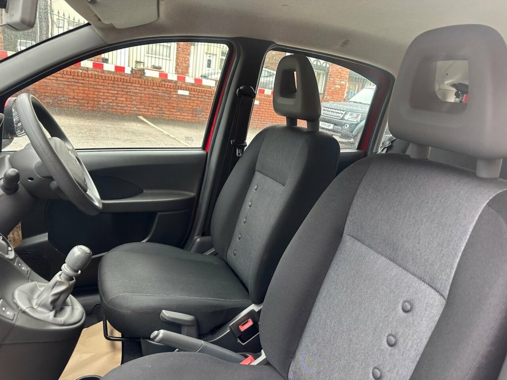 Fiat Panda 1.2L Dynamic Red #5
