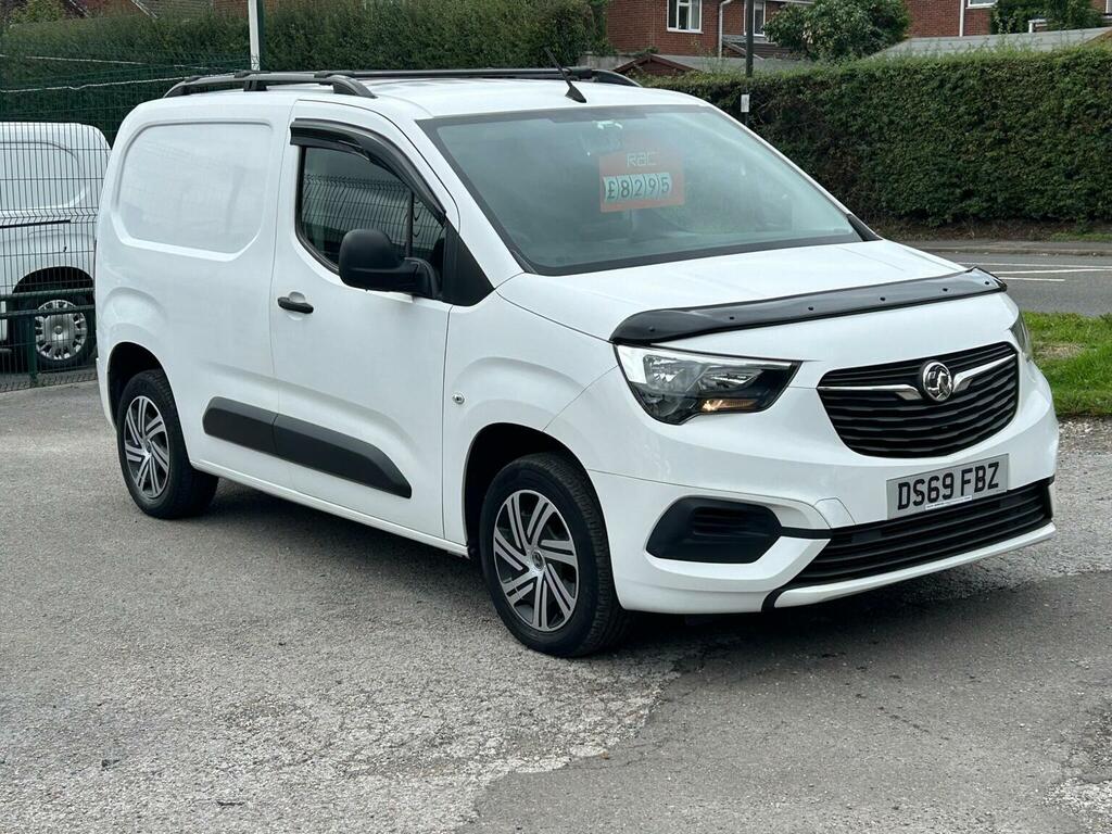 Vauxhall Combo 1.5 Turbo D 2300 Sportive L1 H1 Euro 6 White #3