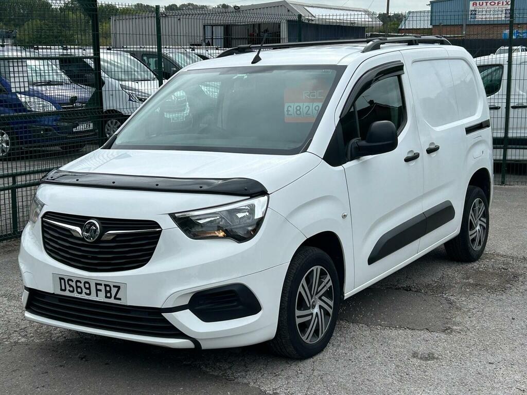 Vauxhall Combo 1.5 Turbo D 2300 Sportive L1 H1 Euro 6 White