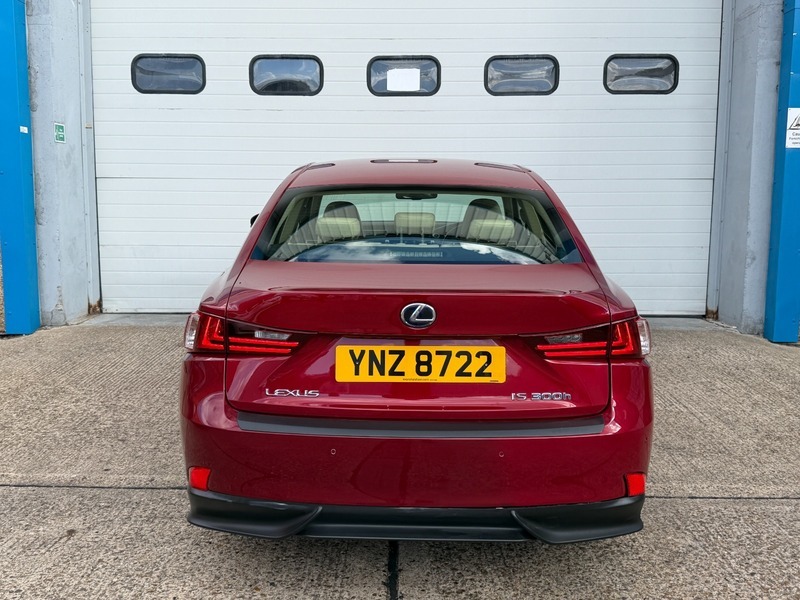 Lexus IS 300H Executive Edition E-cvt Red #5
