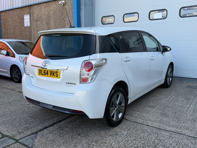 Toyota Verso 1.8 V-matic Trend Multidrive White #4