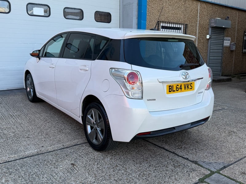 Toyota Verso 1.8 V-matic Trend Multidrive White #6