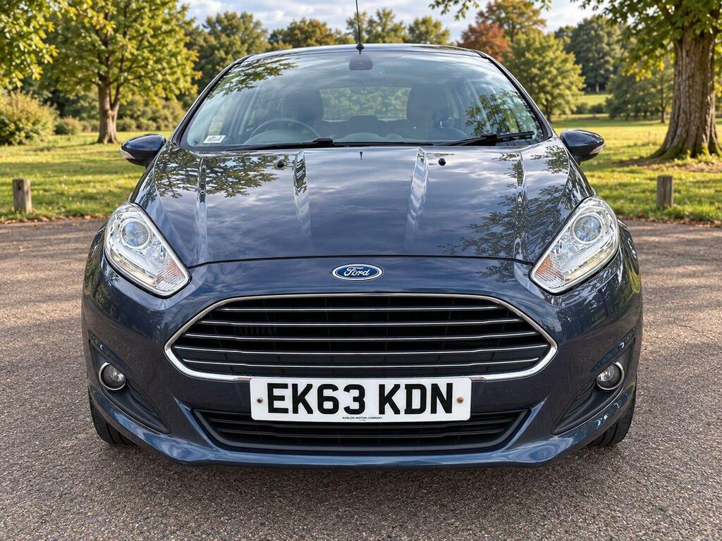 Ford Fiesta Hatchback 1.6 Tdci Econetic Titanium Euro 5 Ss Grey #2