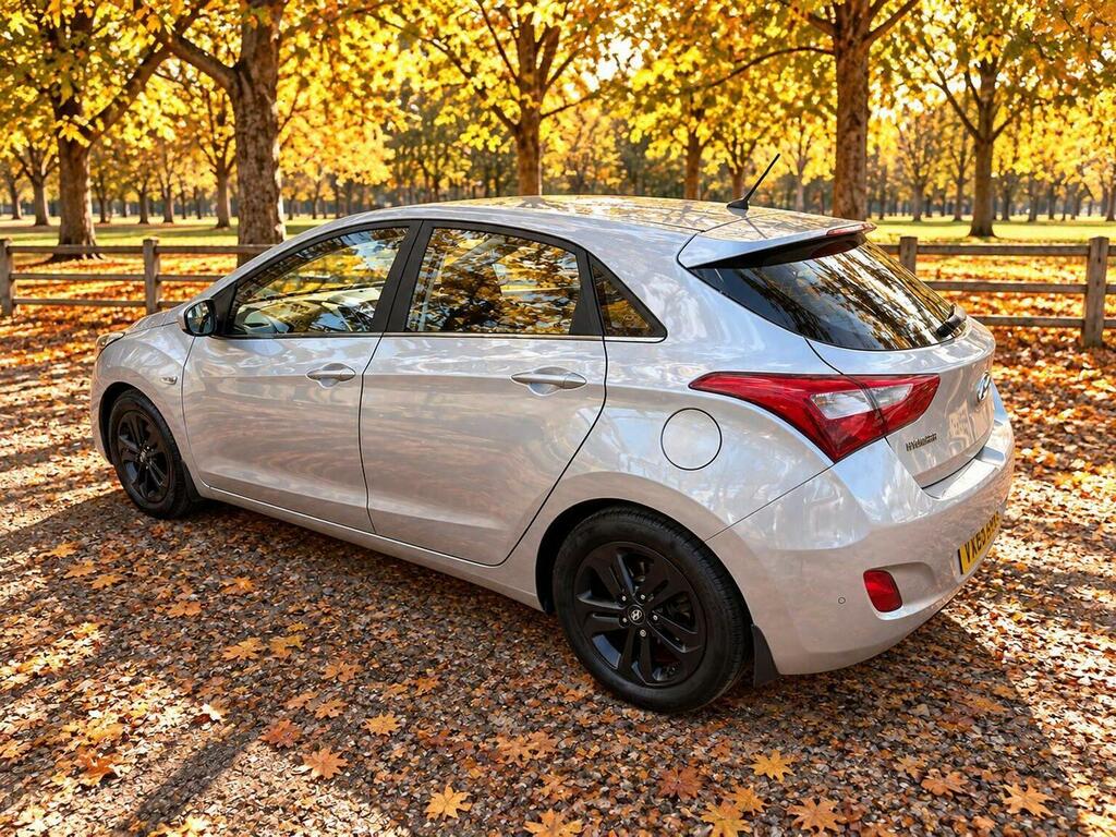 Hyundai I30 Hatchback 1.4 Blue Drive Se Euro 6 Ss 2015 Silver #5