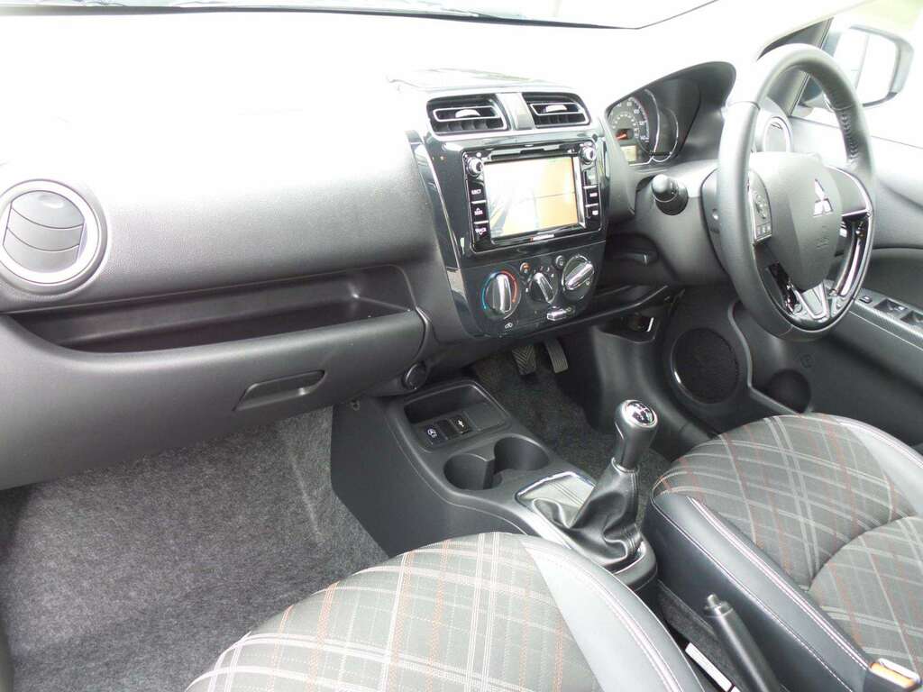 Mitsubishi Mirage Design White #5